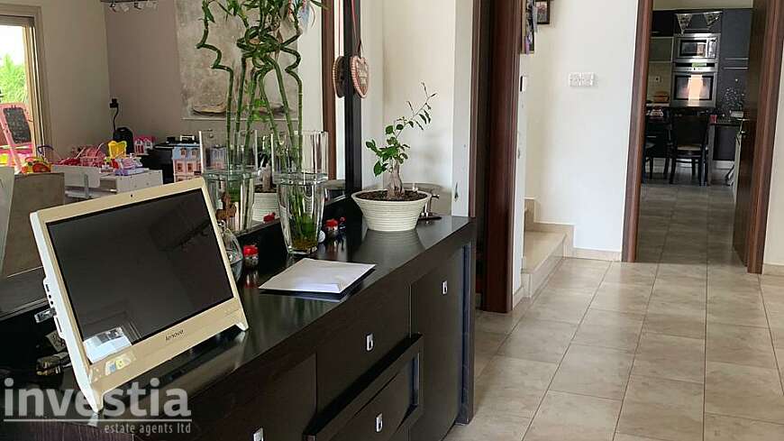 4 bdrm house/ Limassol