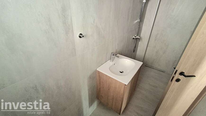 2 bdrm flat for sale/Livadhia