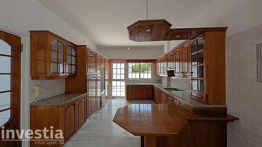 4 bdrm villa for sale/Limassol