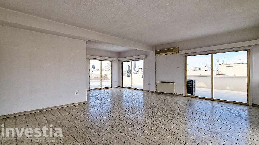 3 bdrm top floor apartment for sale/Nicosia