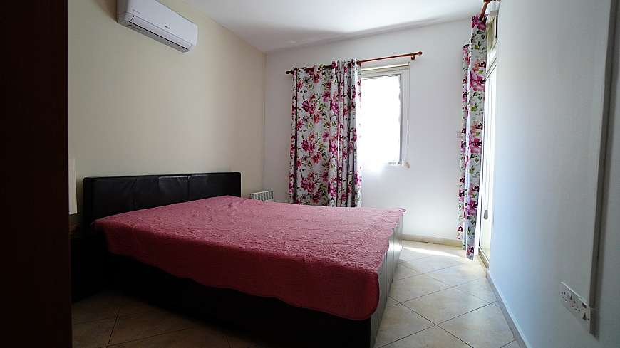 2 bdrm flat for sale/Off Griva Dhigheni