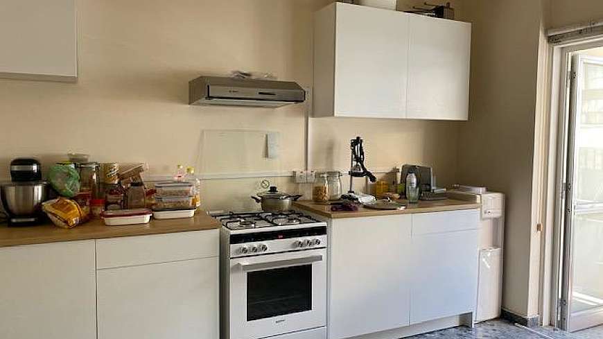 2 bdrm flat for sale/Larnaca centre
