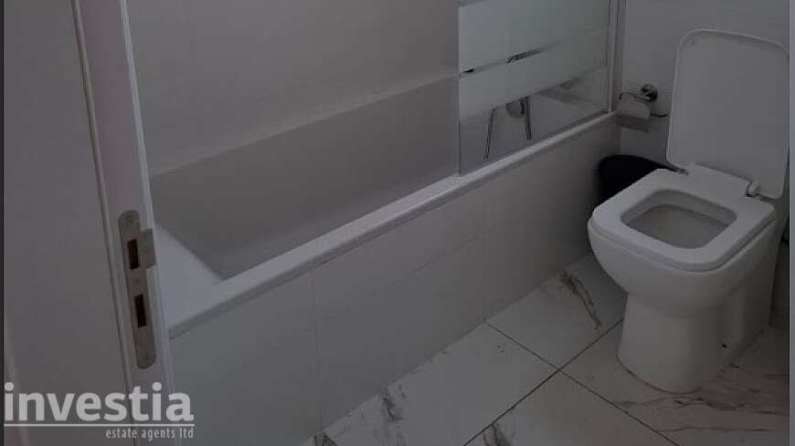 2 bdrm apt/center