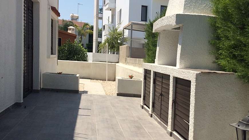 3 bdrm ground floor house for rent/Era area Larnaca