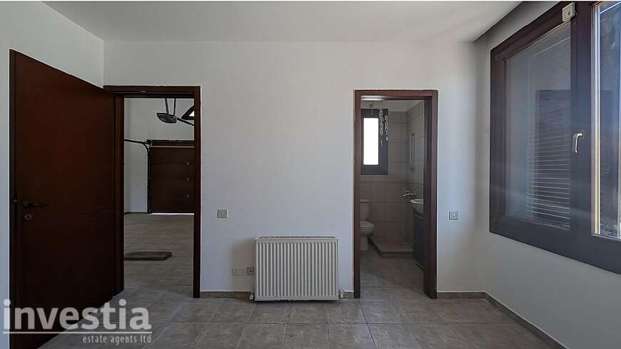 5 bdrm house/Krassas area