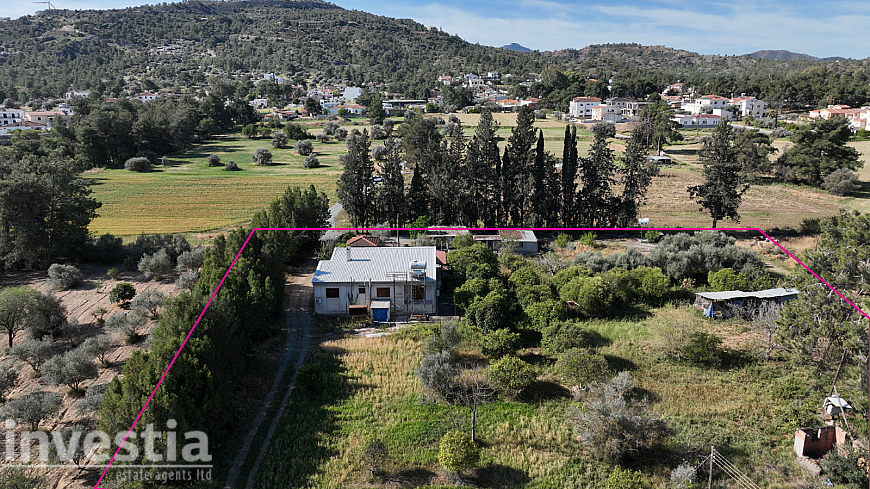 Charming Countryside Home For Sale on a Spacious Plot in Psevdas, Larnaca