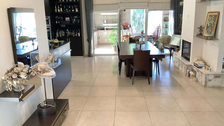 5 bdrm luxury house/Nicosia