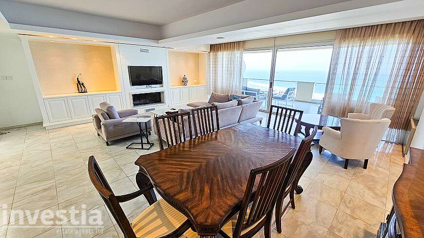 2 bdrm seafront penthouse/Finikoudes