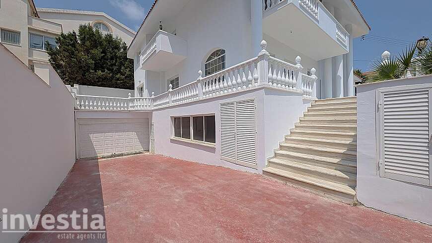 4 bdrm villa for sale/Limassol