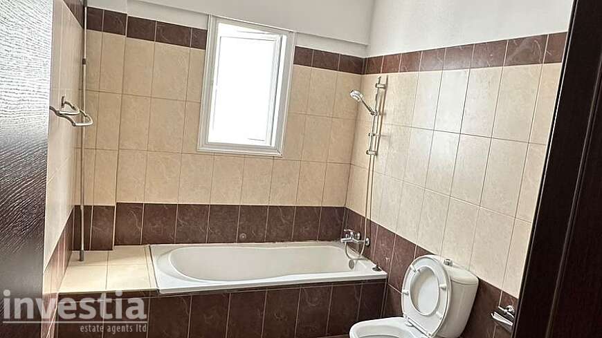 3 bdrm flat for rent/Aradhippou