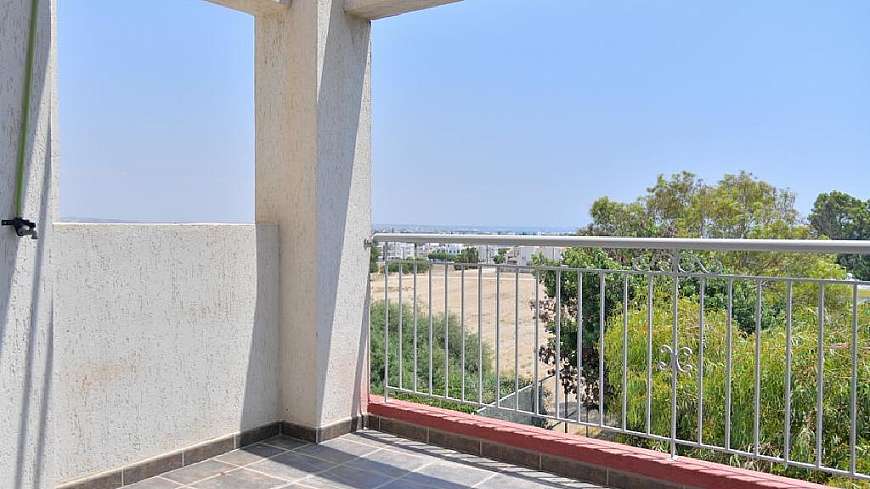 2 bdrm flat for sale/Kokkines