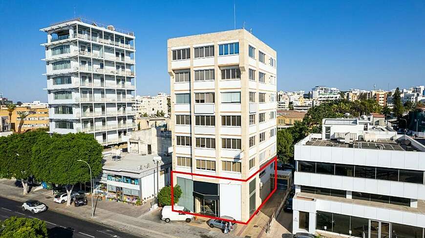 Ground floor shop with mezzanine in Agios Antonios, Nicosia