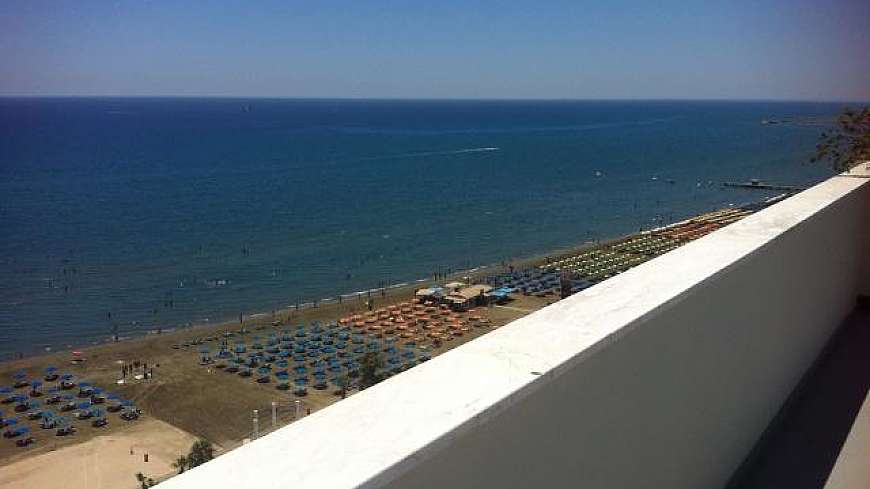 2 Bdrm Penthouse/ Phinikoudes Beach