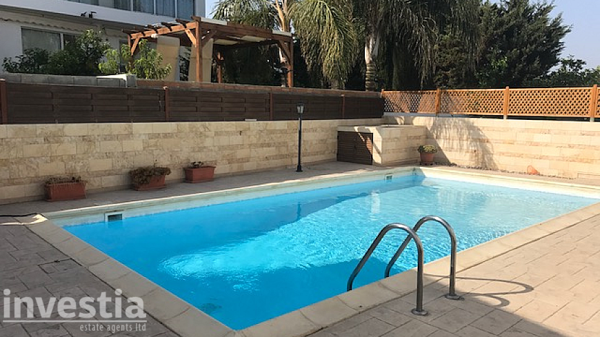 4 bdrm house for rent/Dhekelia Road