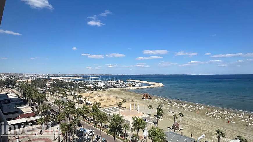 2 bdrm flat for sale/Phinikoudes