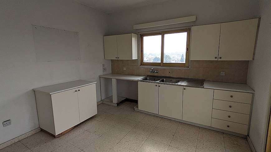 3 bdrm flat for sale/Nicosia