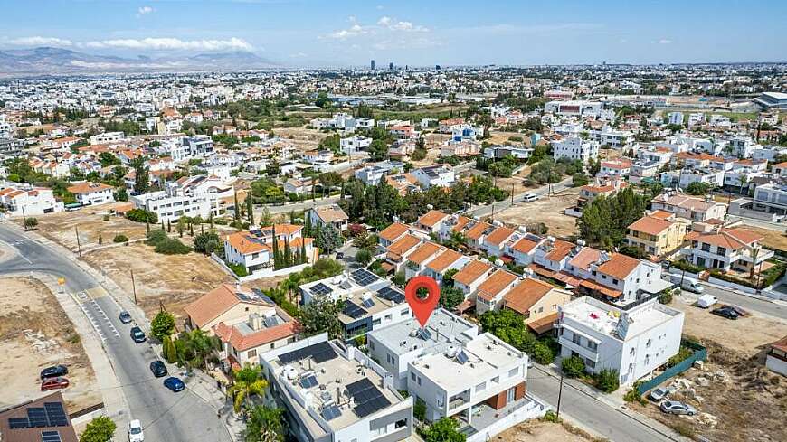 Three-storey house in Egkomi, Nicosia