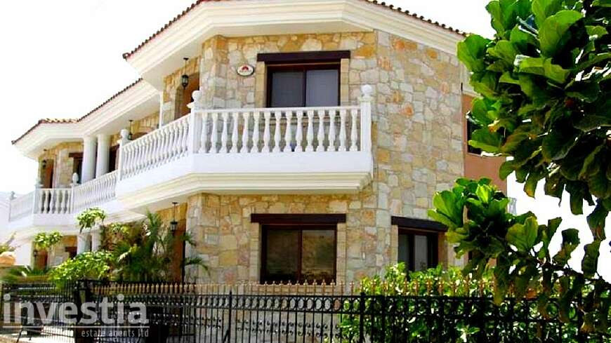 6-bedroom House For Sale In Agia Fyla, Limassol