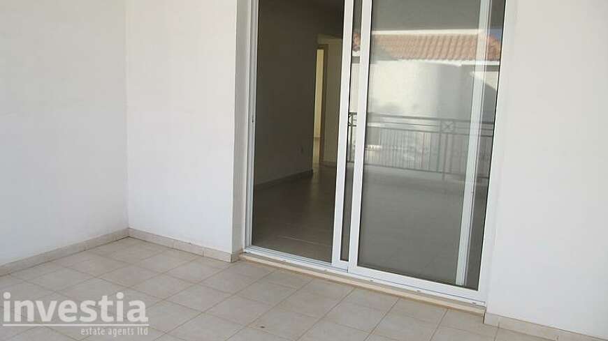 **SPECIAL OFFER** REDUCED FROM €135,000 NOW €125,000 - 2 bedroom sea view apartment in Paralimni with TITLE DEEDS