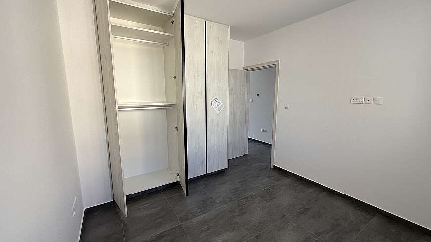 2 Bdrm brand new apt/center