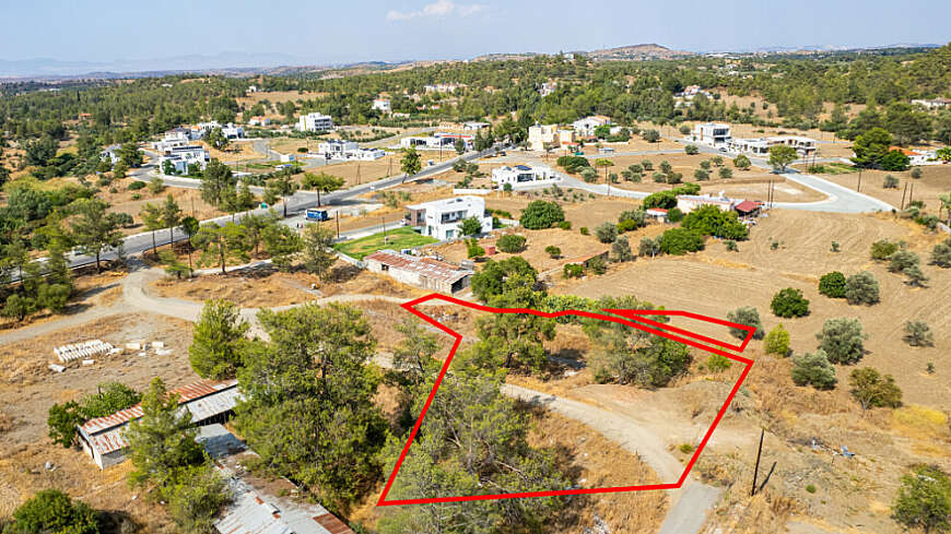 Residential field in Lythrodontas, Nicosia