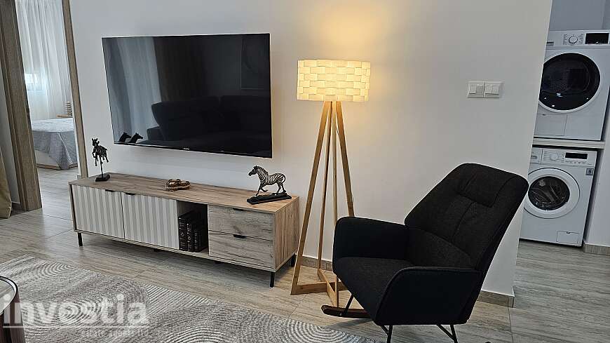 3 bdrm penthouse apartment for rent/Livadhia