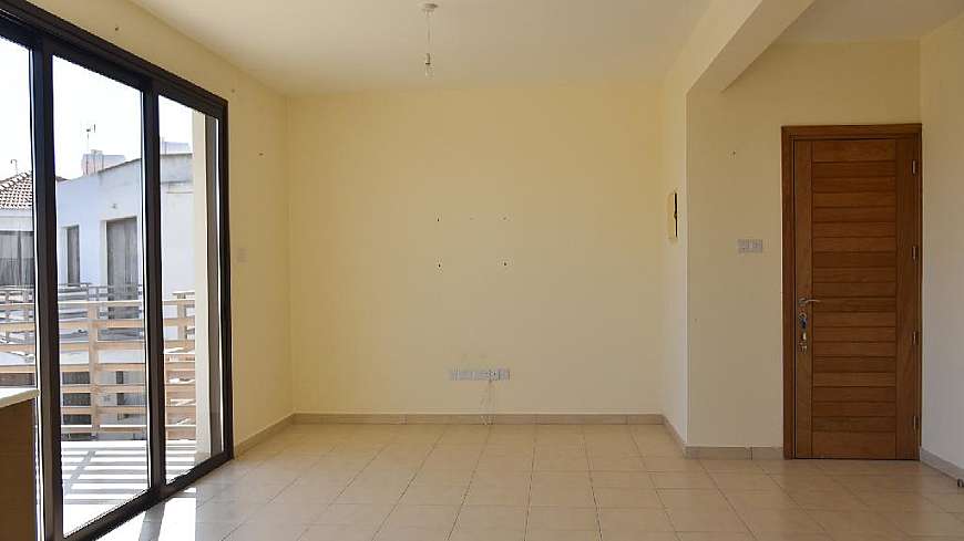 2 bdrm flat for sale/Kiti