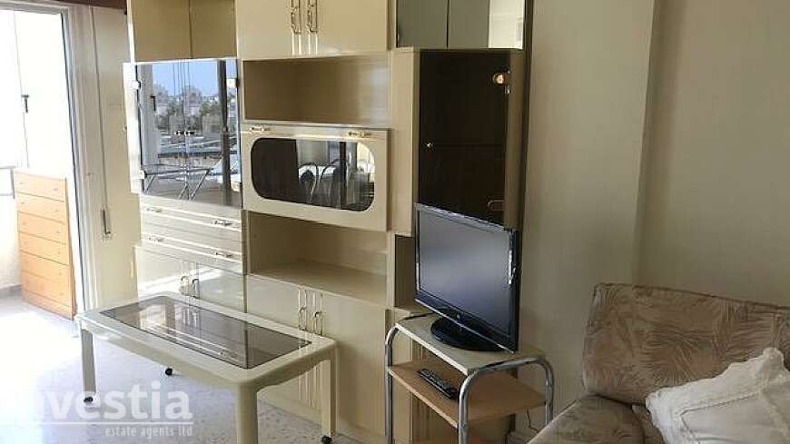 1 bdrm apartment/Land Registry area