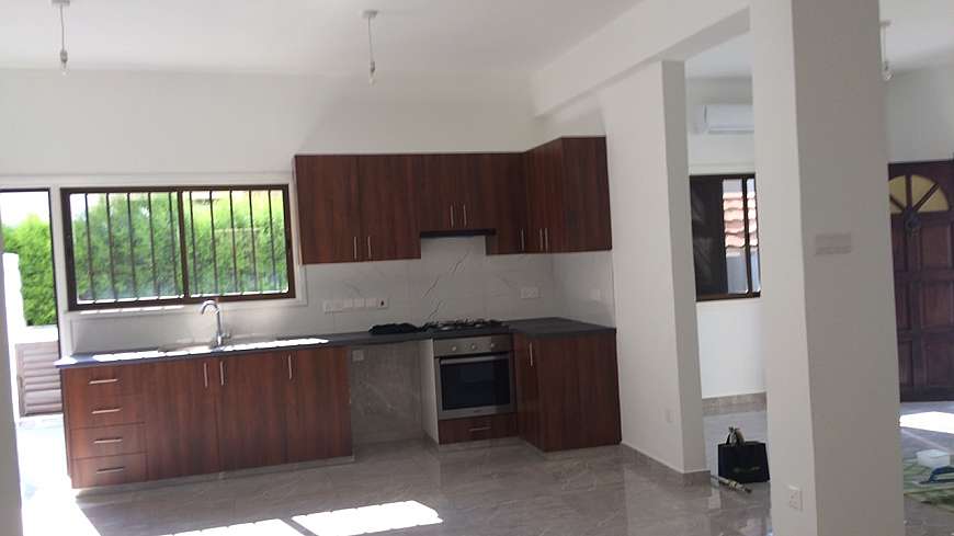 3 bdrm ground floor house for rent/Era area Larnaca