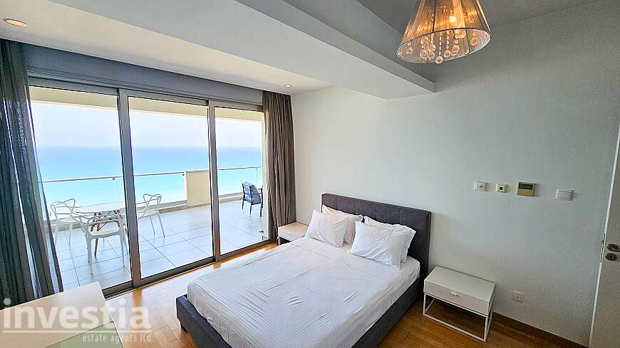 2 bdrm seafront penthouse/Finikoudes