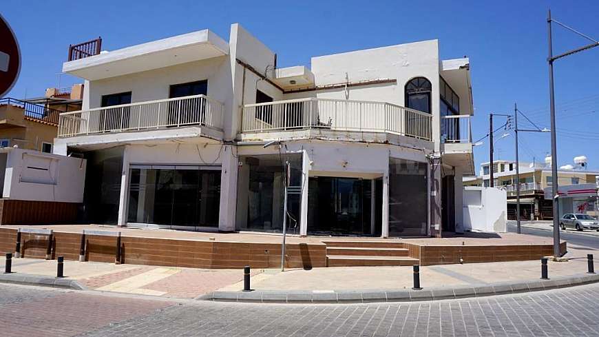 Shared mixed-use building in Agia Napa, Famagusta