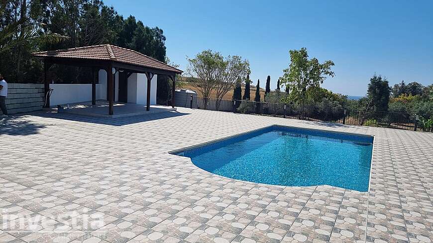 5 bdrm villa for rent/Pyla
