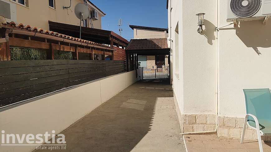 4 bdrm house/New Stadium area
