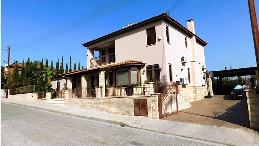 4 bdrm villa for sale/Episkopi