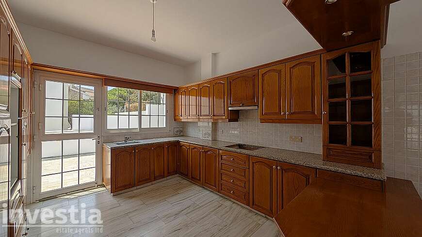 4 bdrm villa for sale/Limassol