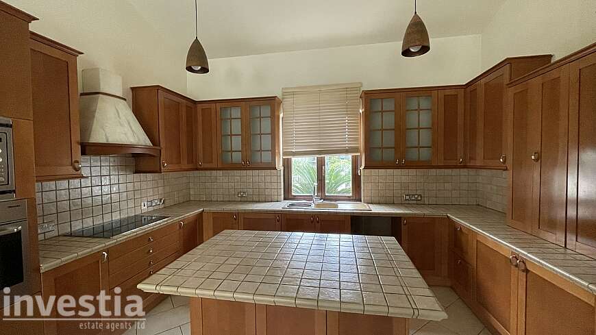 Charming Countryside Home For Sale on a Spacious Plot in Psevdas, Larnaca