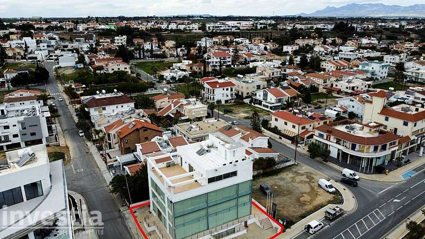 Mixed-use building in Egkomi, Nicosia