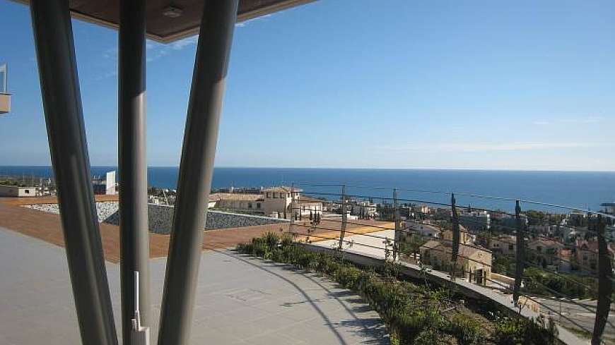 6 bdrm villa for sale/Limassol