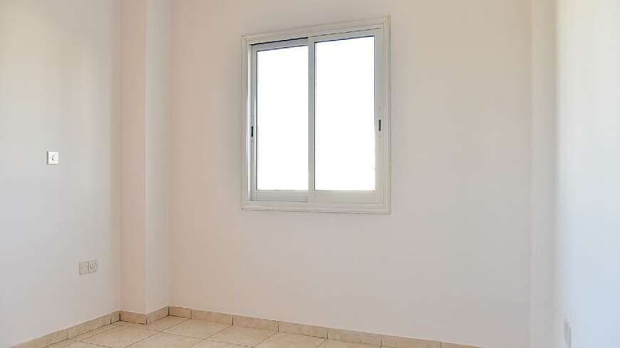 3 bdrm flat for sale/Sotiros area