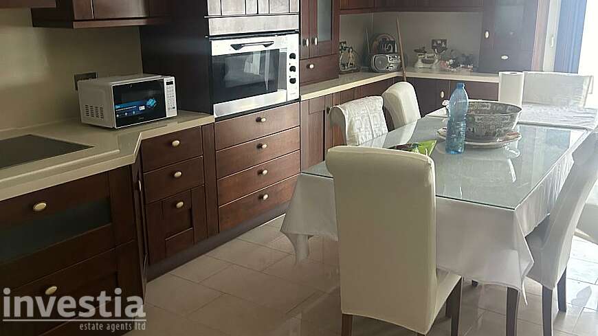 5 bdrm house/Livadhia