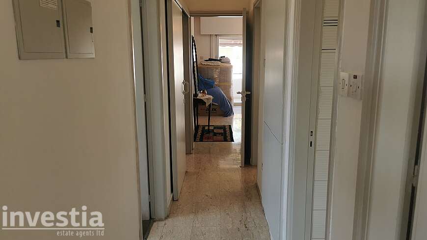 2 bdrm apt/center