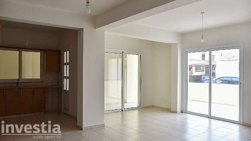 3 bdrm ground floor apartment/Alethrico