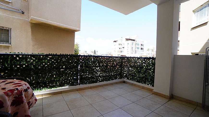 2 bdrm flat for sale/Off Griva Dhigheni