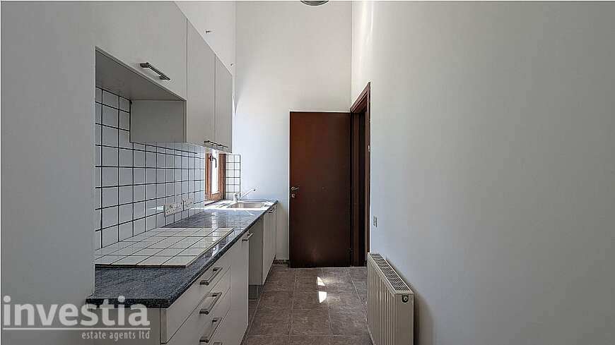 5 bdrm house/Krassas area
