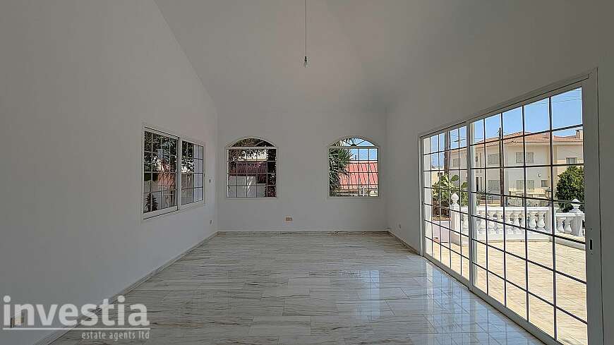 4 bdrm villa for sale/Limassol