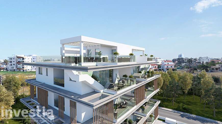 2 + 1n bdrm apts for sale/Port area