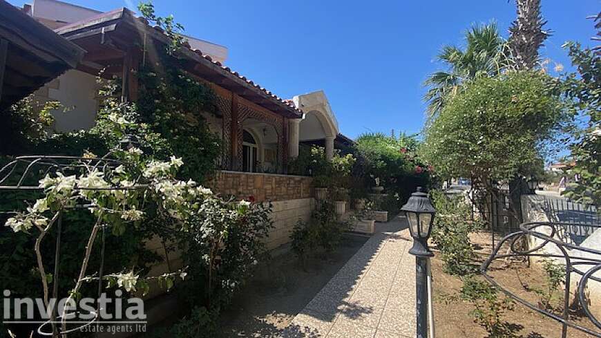 4 bdrm house for rent/Oroclini