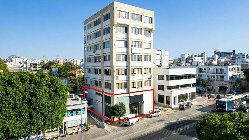 Ground floor shop with mezzanine in Agios Antonios, Nicosia