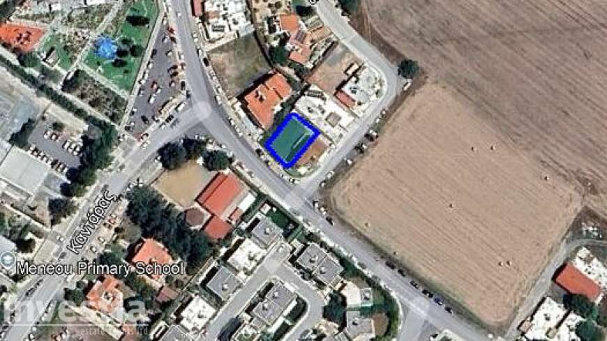 Plot for sale/Meneou