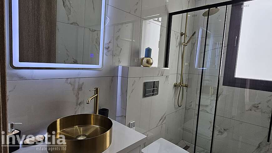 3 bdrm penthouse apartment for rent/Livadhia